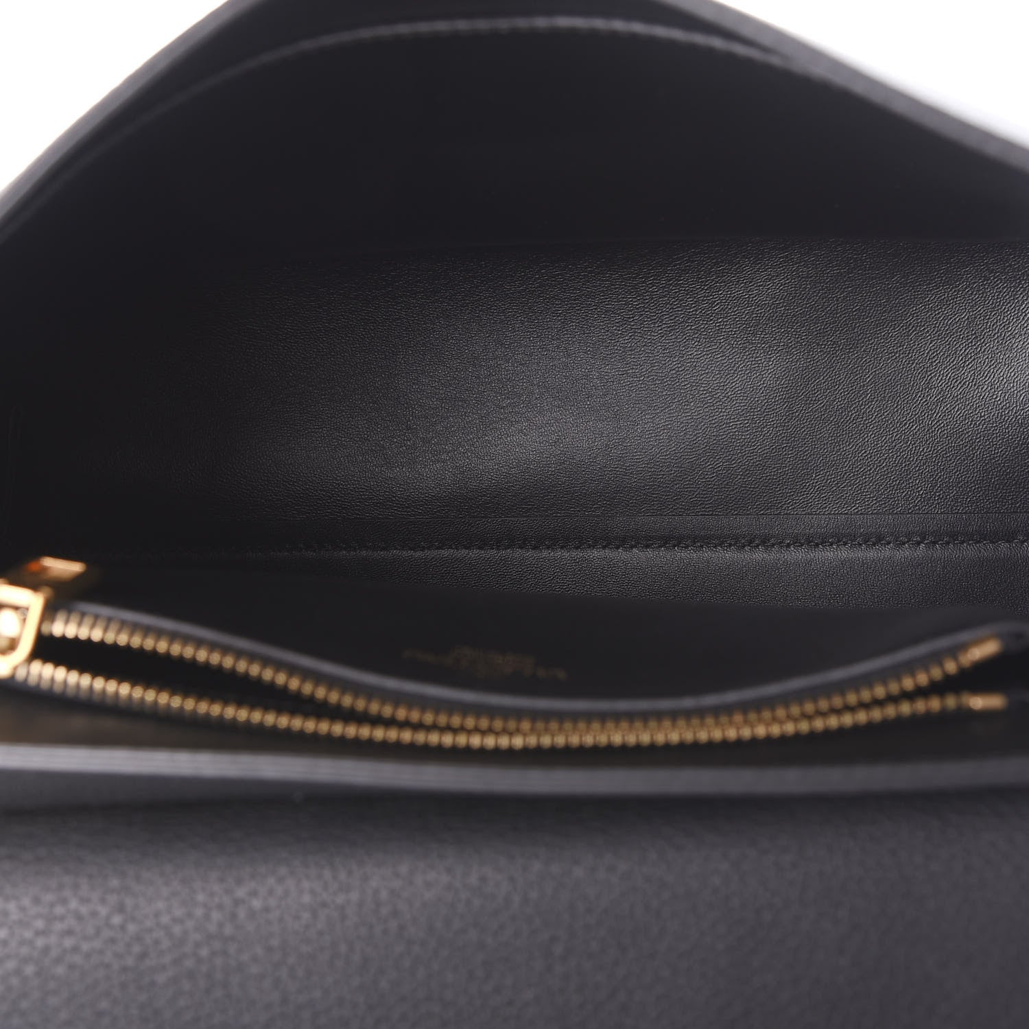Valentino Garavani Pebbled Calfskin Large VRing Chain Shoulder Bag Black 4 of 8