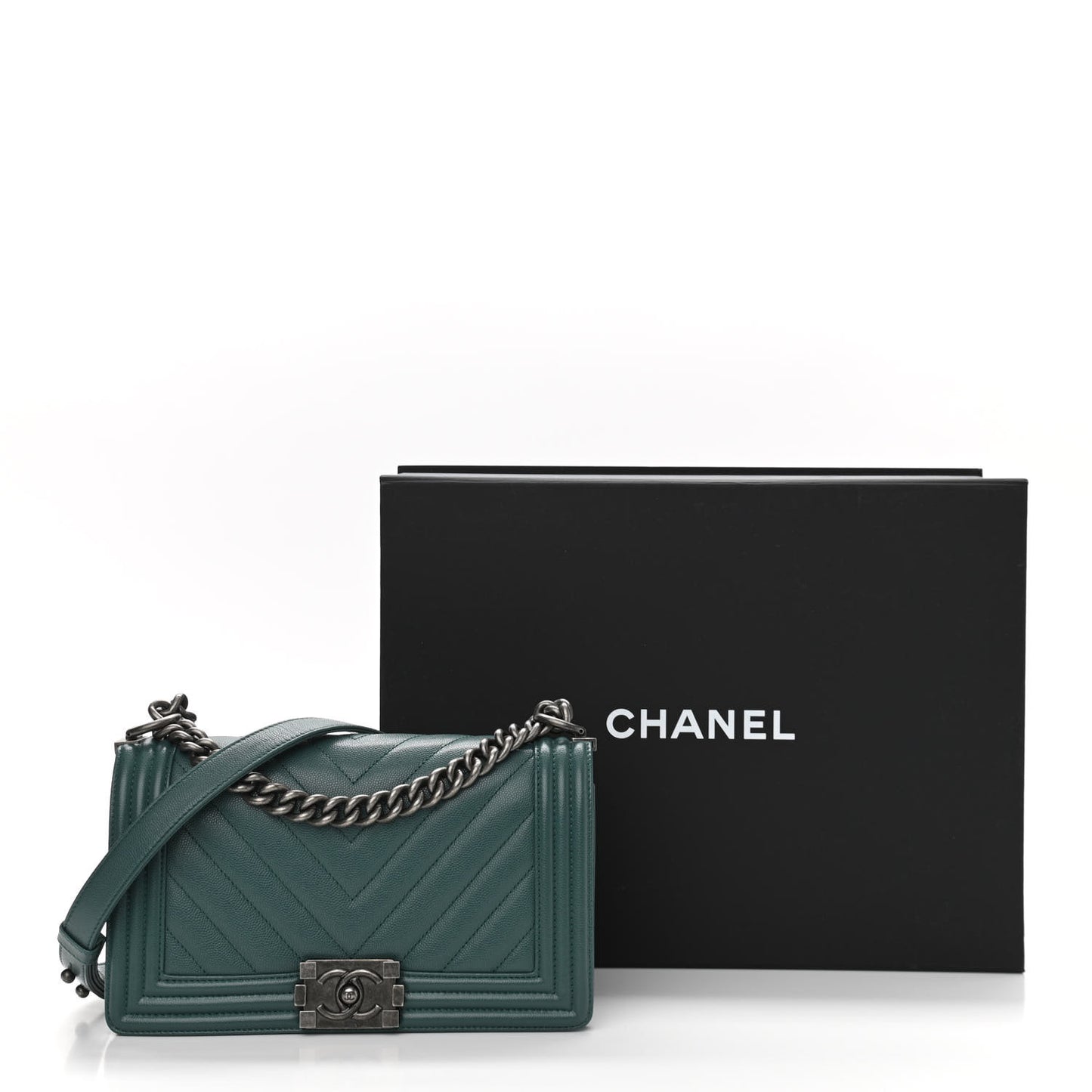 Caviar Chevron Quilted Medium Boy Flap Green