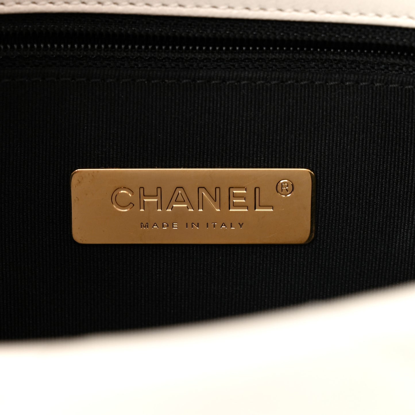 Lambskin Quilted Medium Chanel 19 Flap White