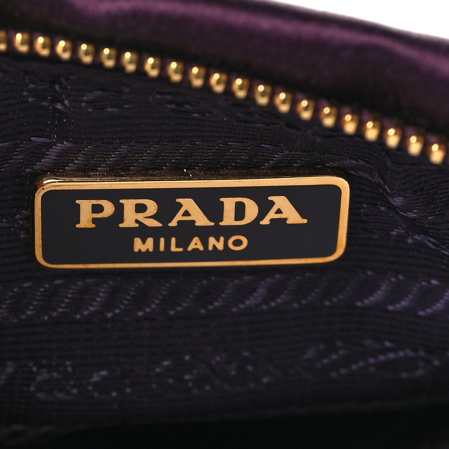 Satin Raso Bow Wristlet Prugna