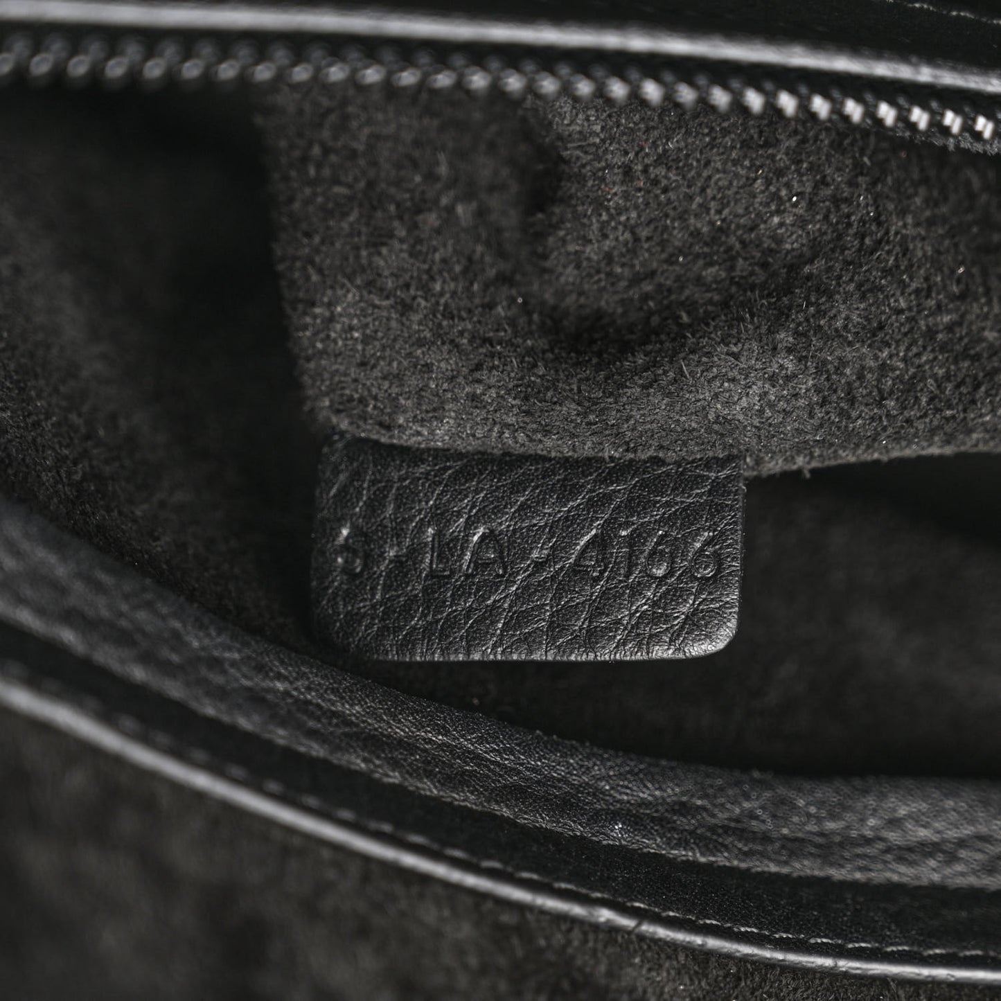 Grained Calfskin Medium Phantom Luggage Black