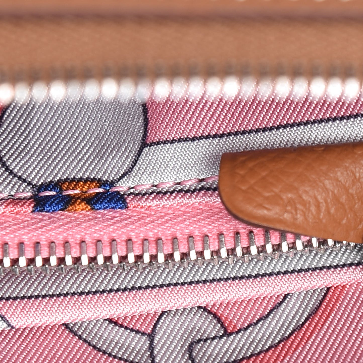 Epsom Silk'In Wallet Gold