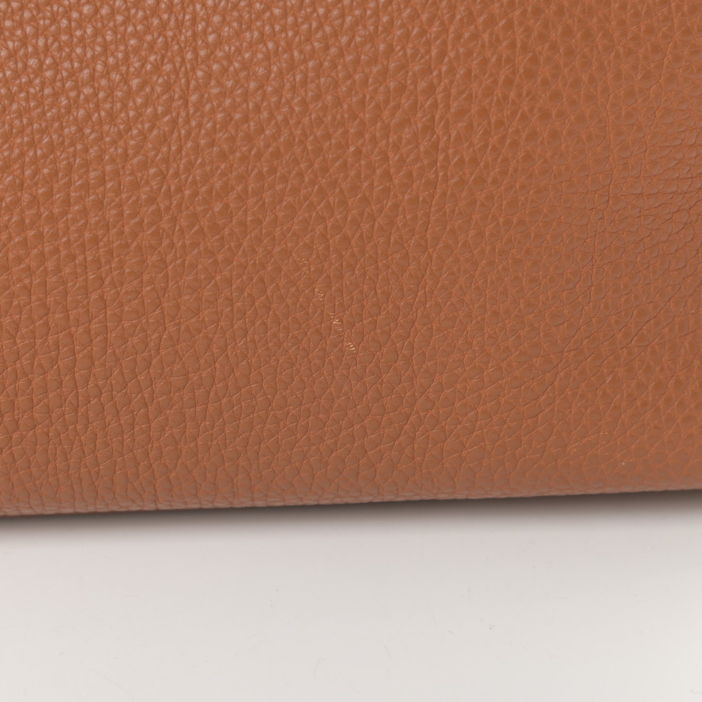 Togo Kelly Retourne 32 Gold