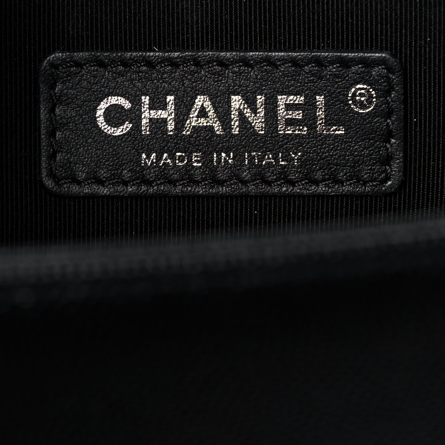 Caviar Quilted Medium Boy Flap Black