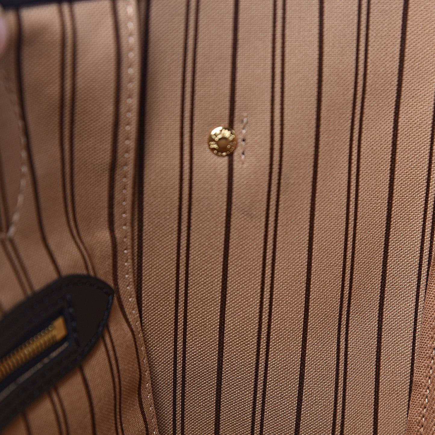 X LOL Monogram Neverfull MM Gold Silver