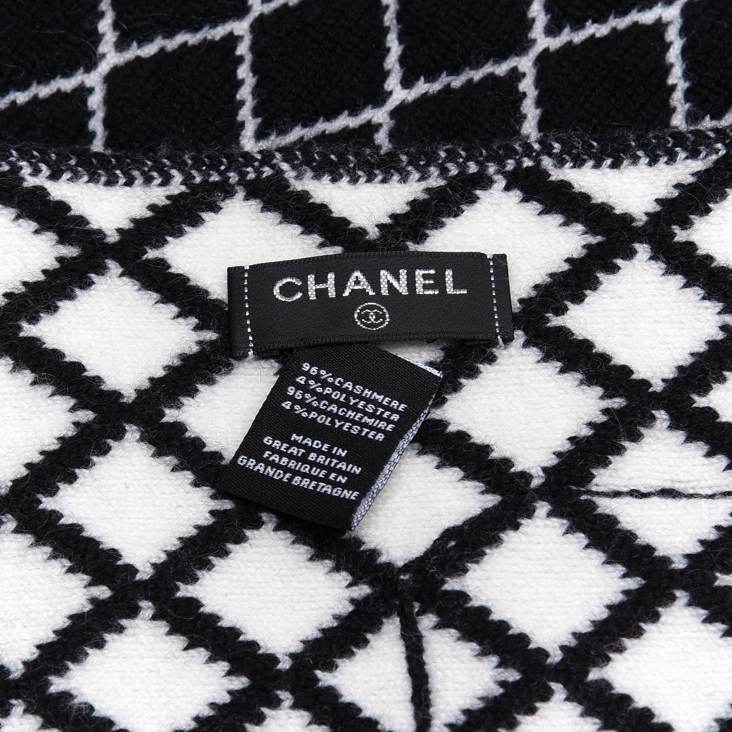 Cashmere CC Pocket Scarf Black White
