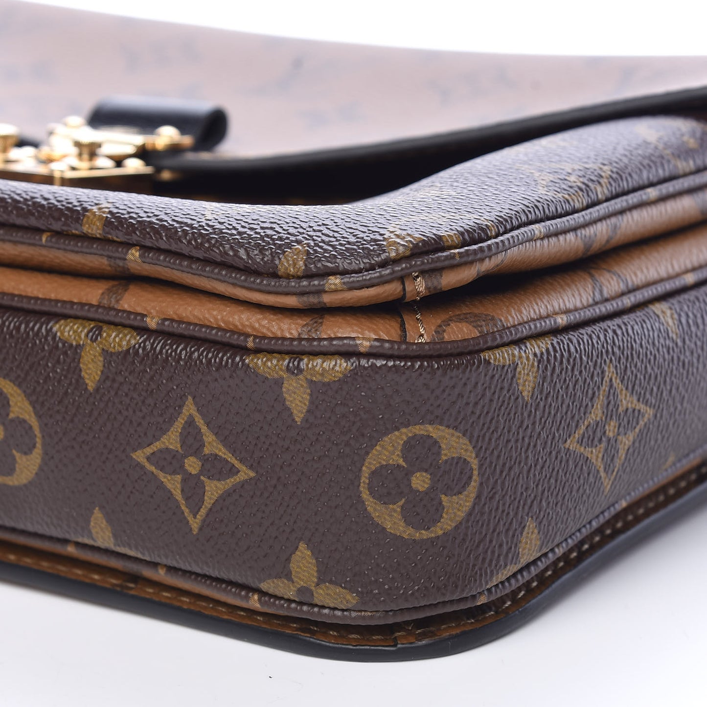 Reverse Monogram Pochette Metis