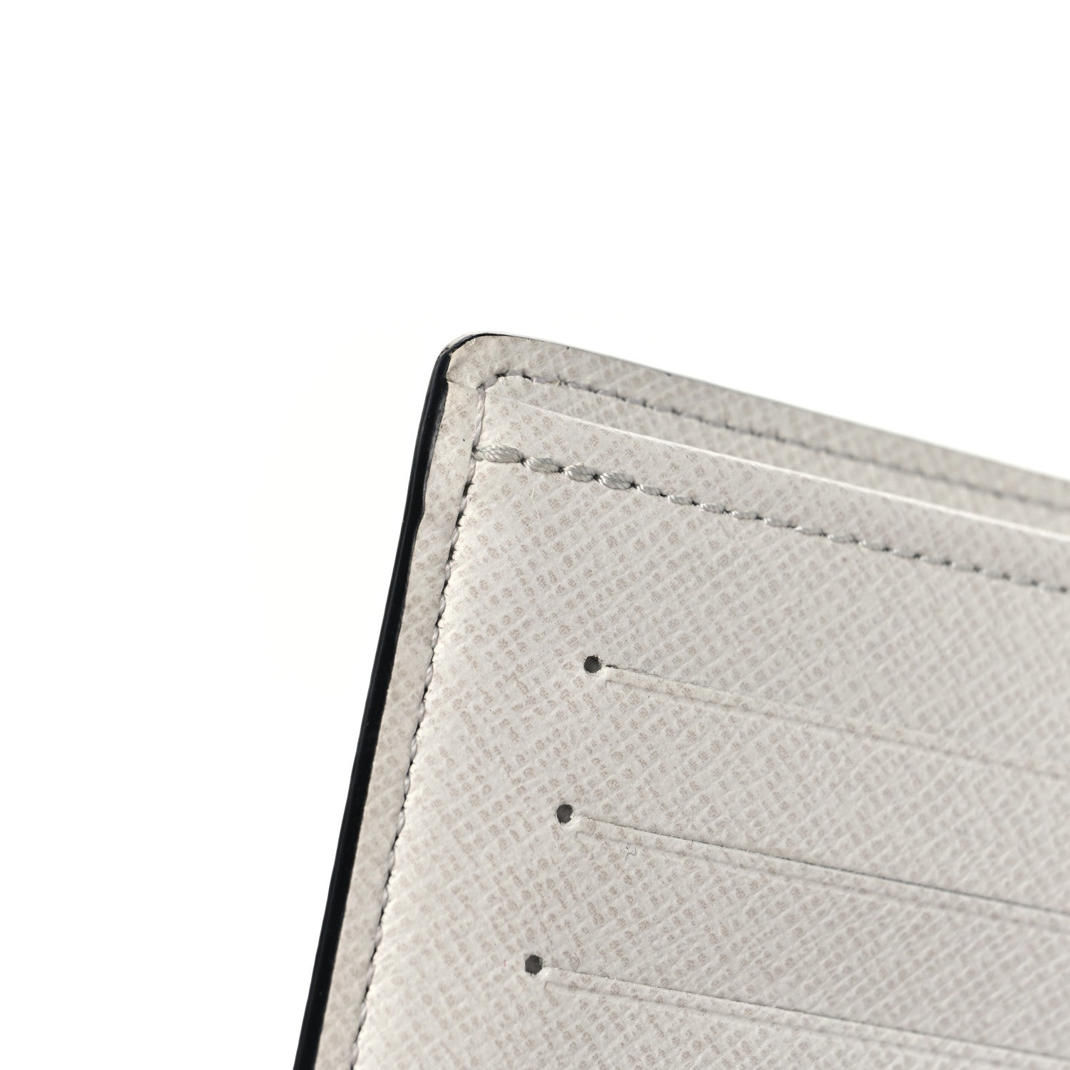 Louis Vuitton Taigarama Brazza Wallet NM Antarctica 1817017