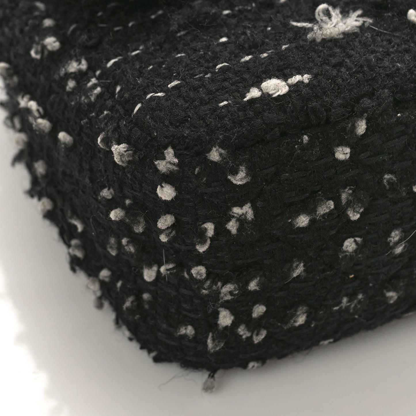 Tweed Elementary Chic Flap Black White