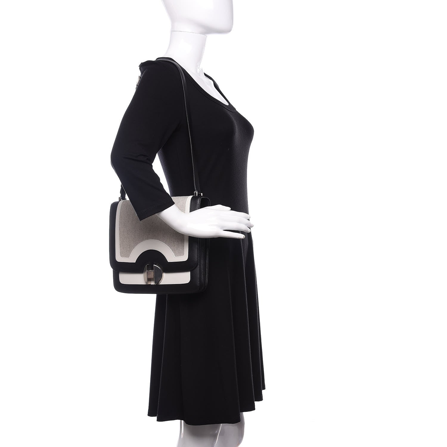 Hermes Toile Swift 2002 26 Ecru Black White 2 of 12