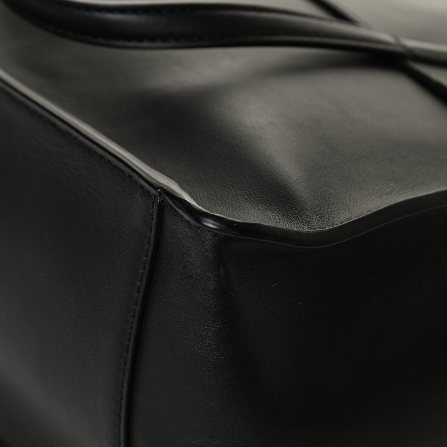 Vitello Grace Matte Large Flip Tote Black