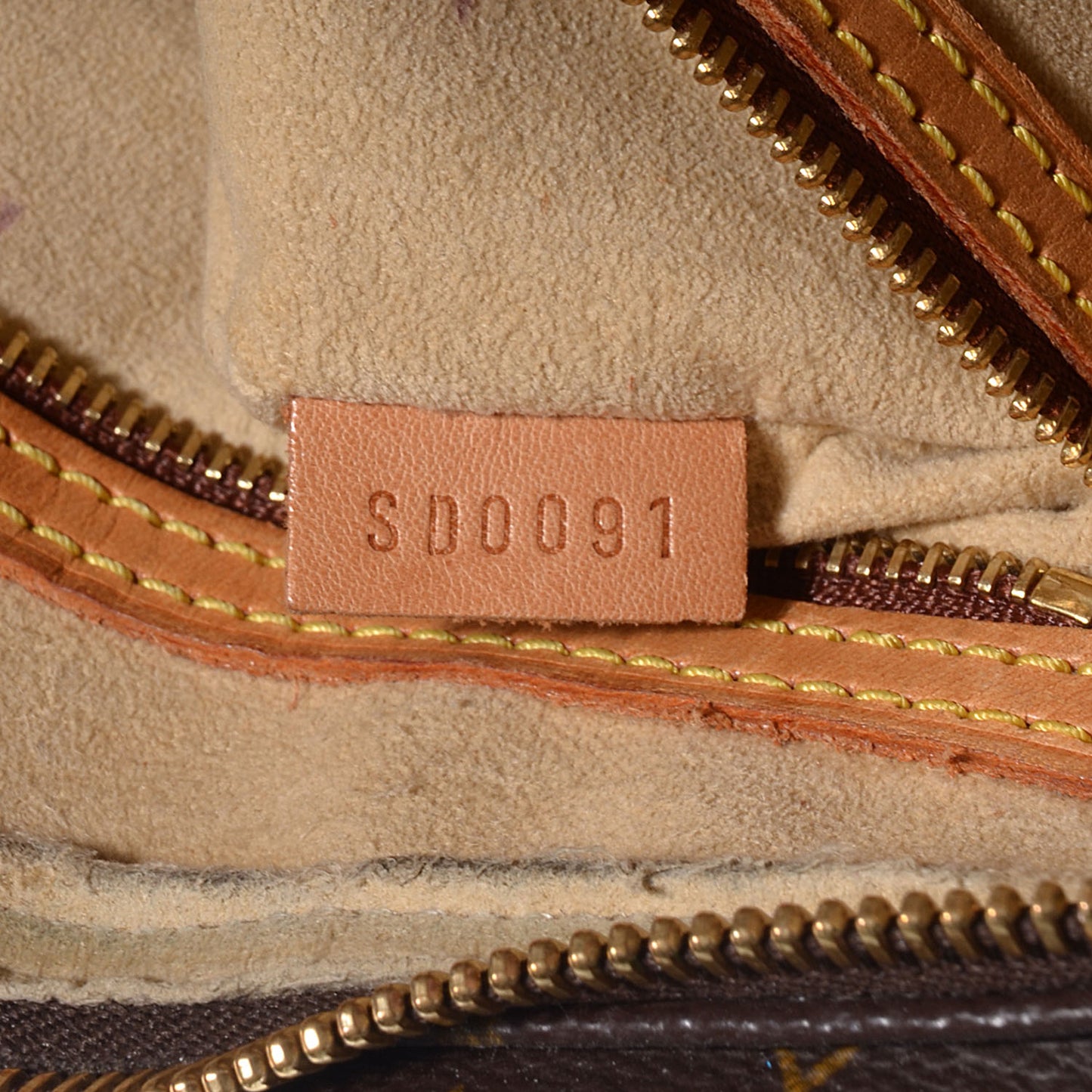 Monogram Looping MM