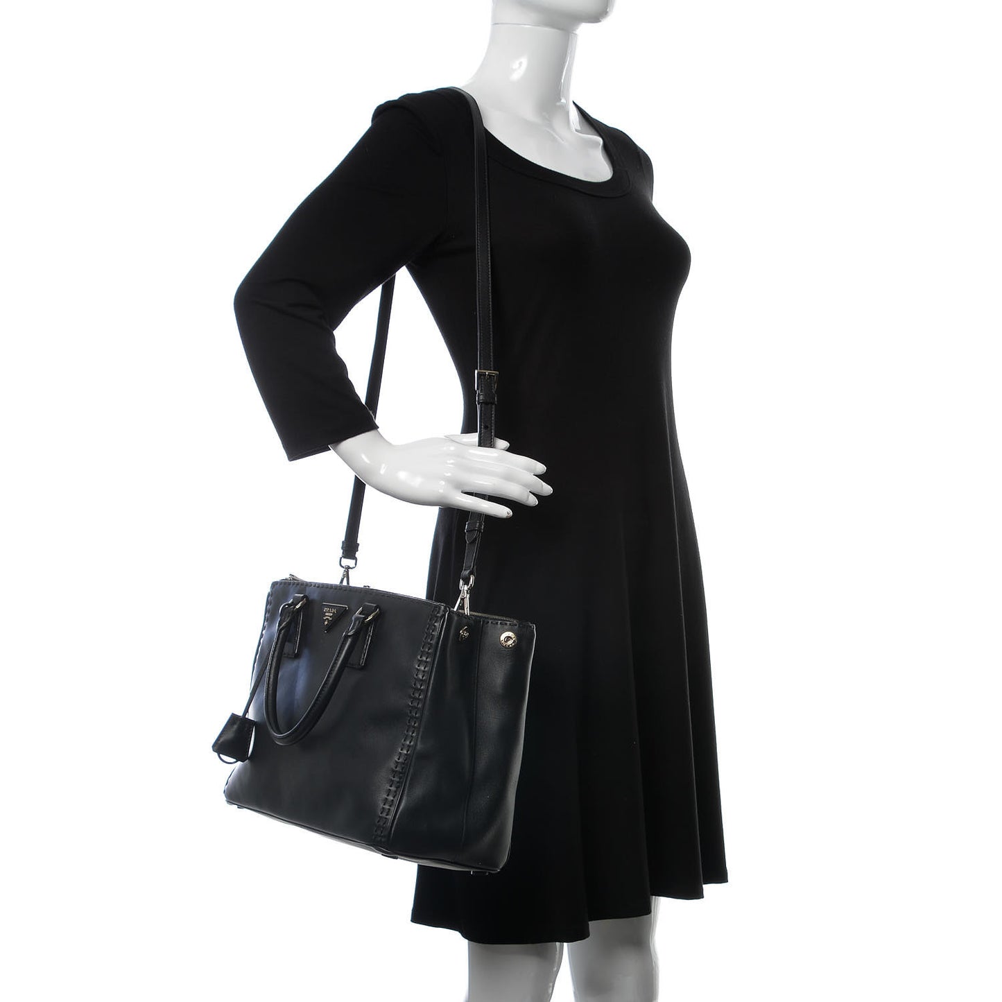 City Calf Medium Galleria Double Zip Tote Black