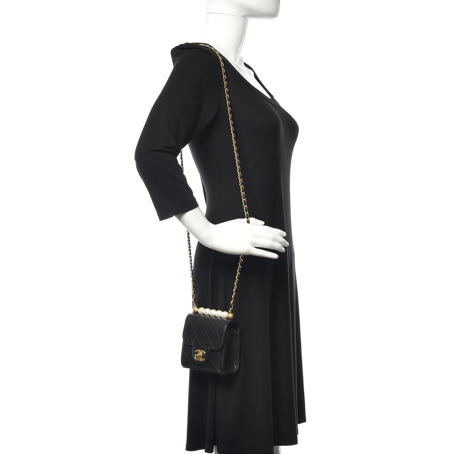Goatskin Chic Pearls Clutch On Chain Black