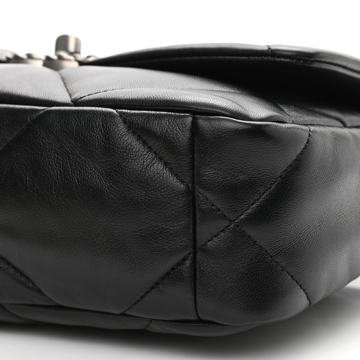 Lambskin Quilted Medium Chanel 19 Flap Black