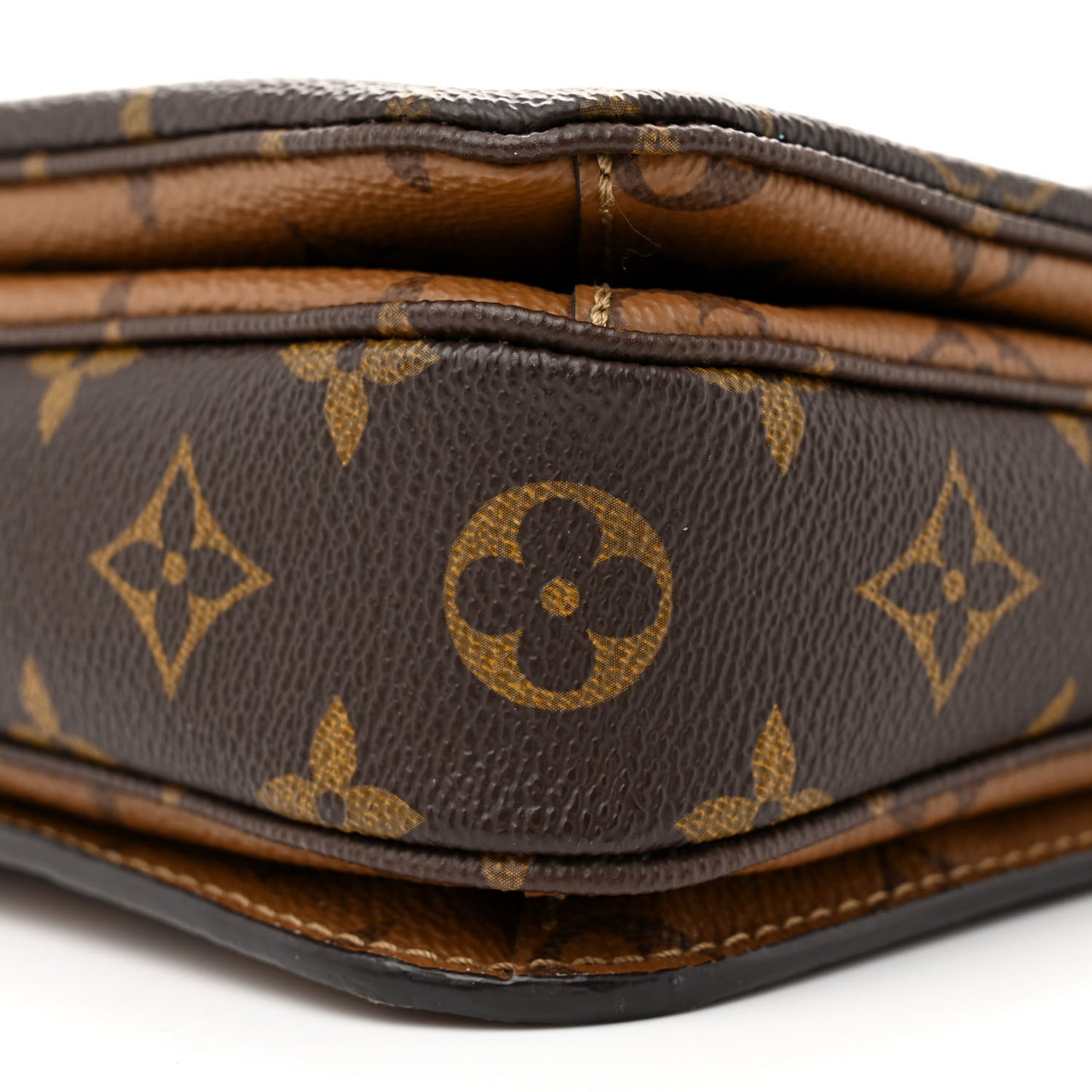 Reverse Monogram Pochette Metis