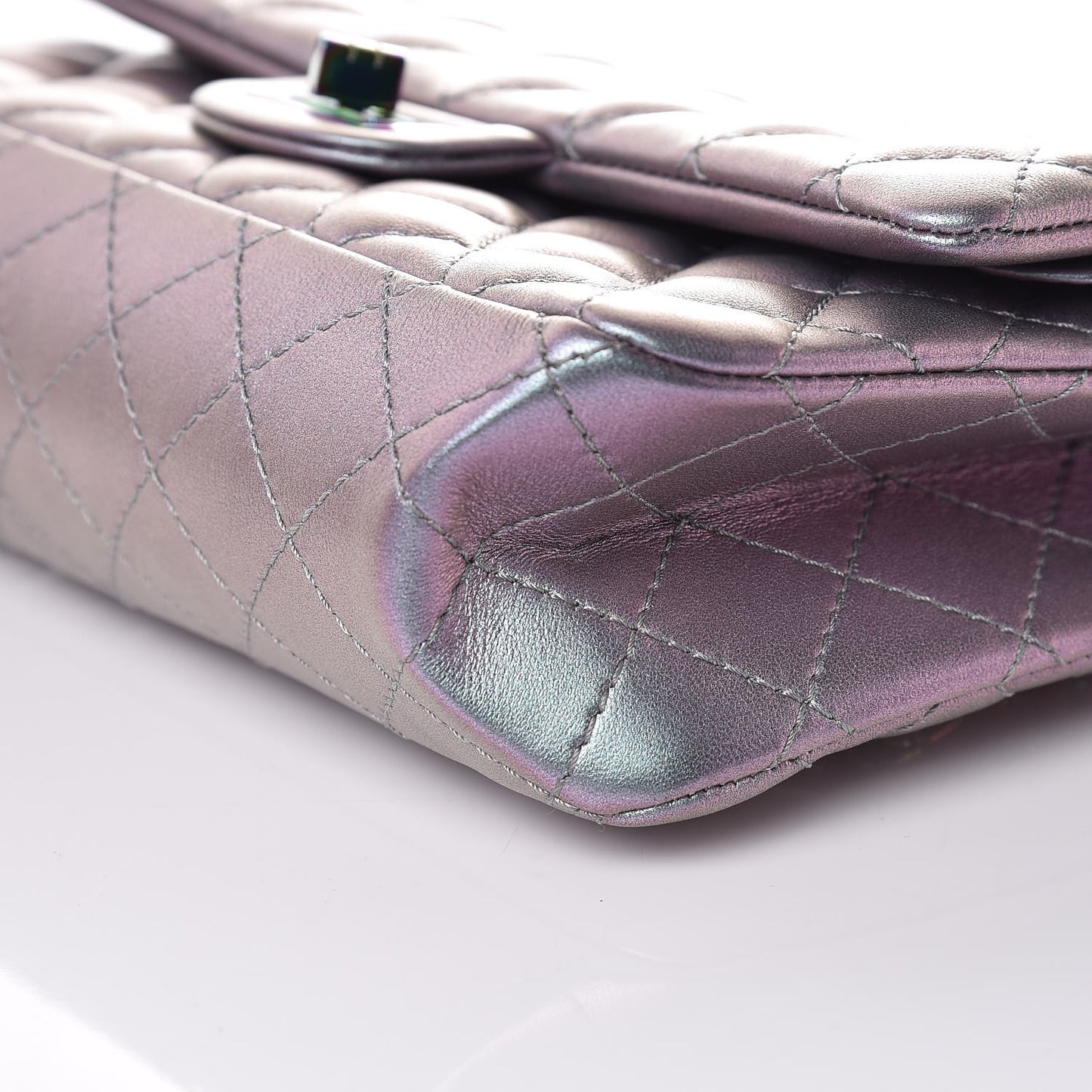 Iridescent Lambskin Quilted 2.55 Reissue 225 Flap Light Purple