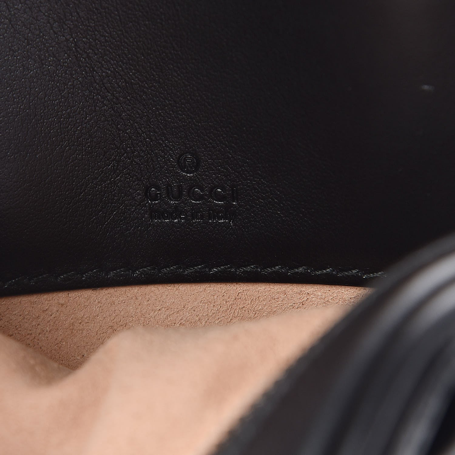 Gucci Calfskin Matelasse GG Marmont Round Wrist Wallet Black 6 of 7