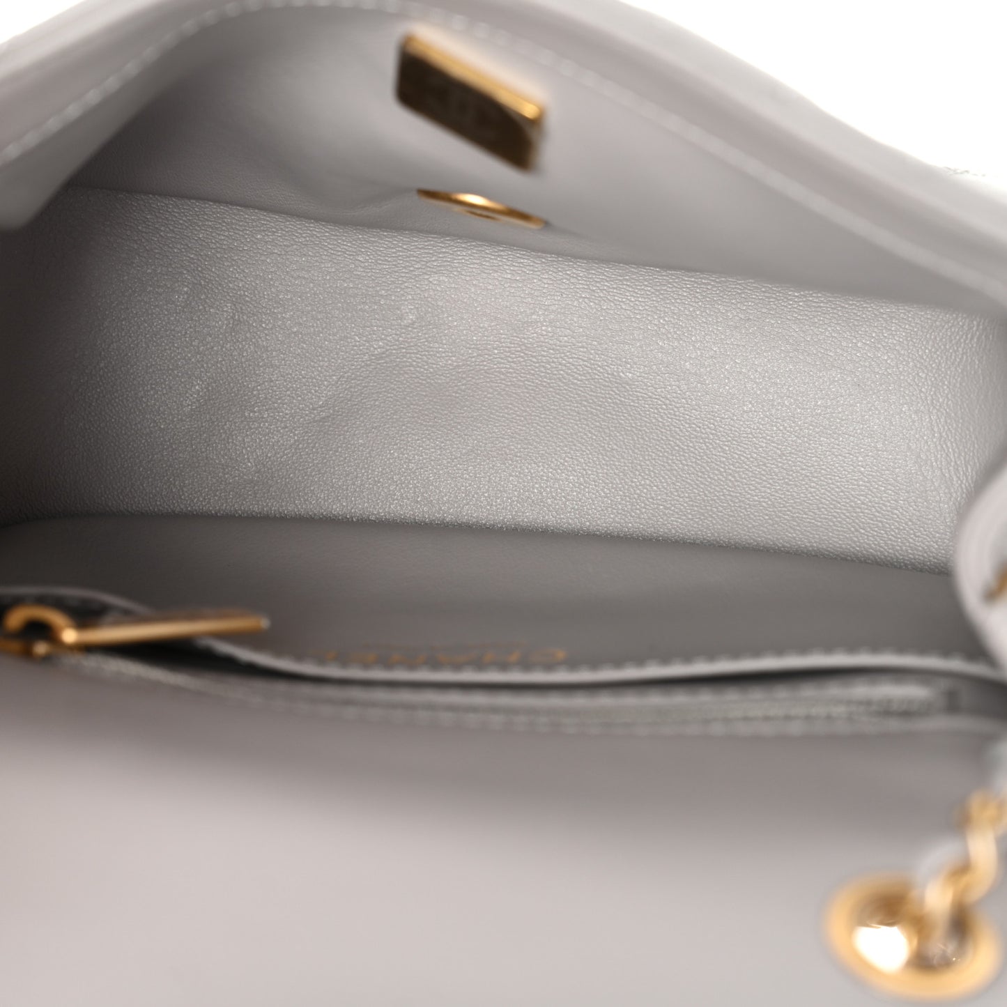 Lambskin Quilted Mini Pearl Crush Flap Light Grey