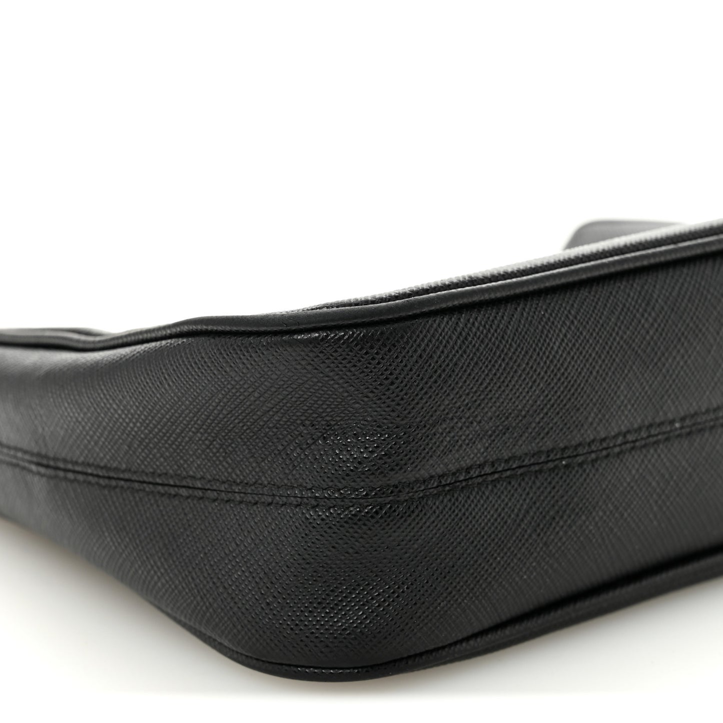 Saffiano Lux Re-Edition 2005 Shoulder Bag Black