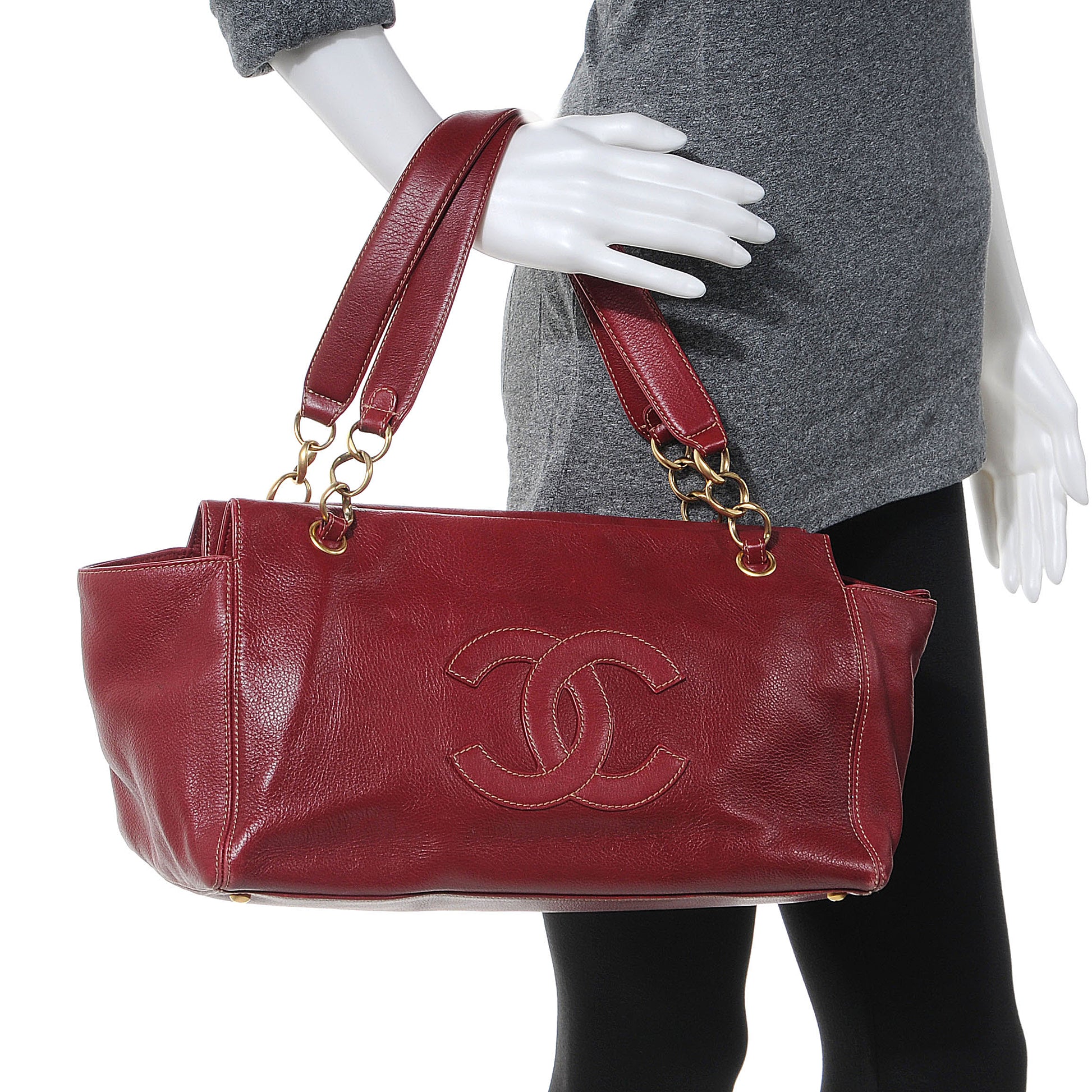 Chanel Leather CC Shoulder Bag Red 2 of 7