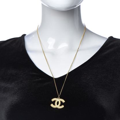 Chanel CC Pendant Necklace Gold 2 of 4