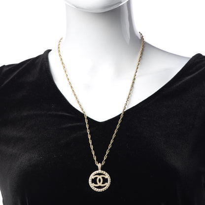Chanel Pearl CC Medallion Necklace Gold 2 of 5