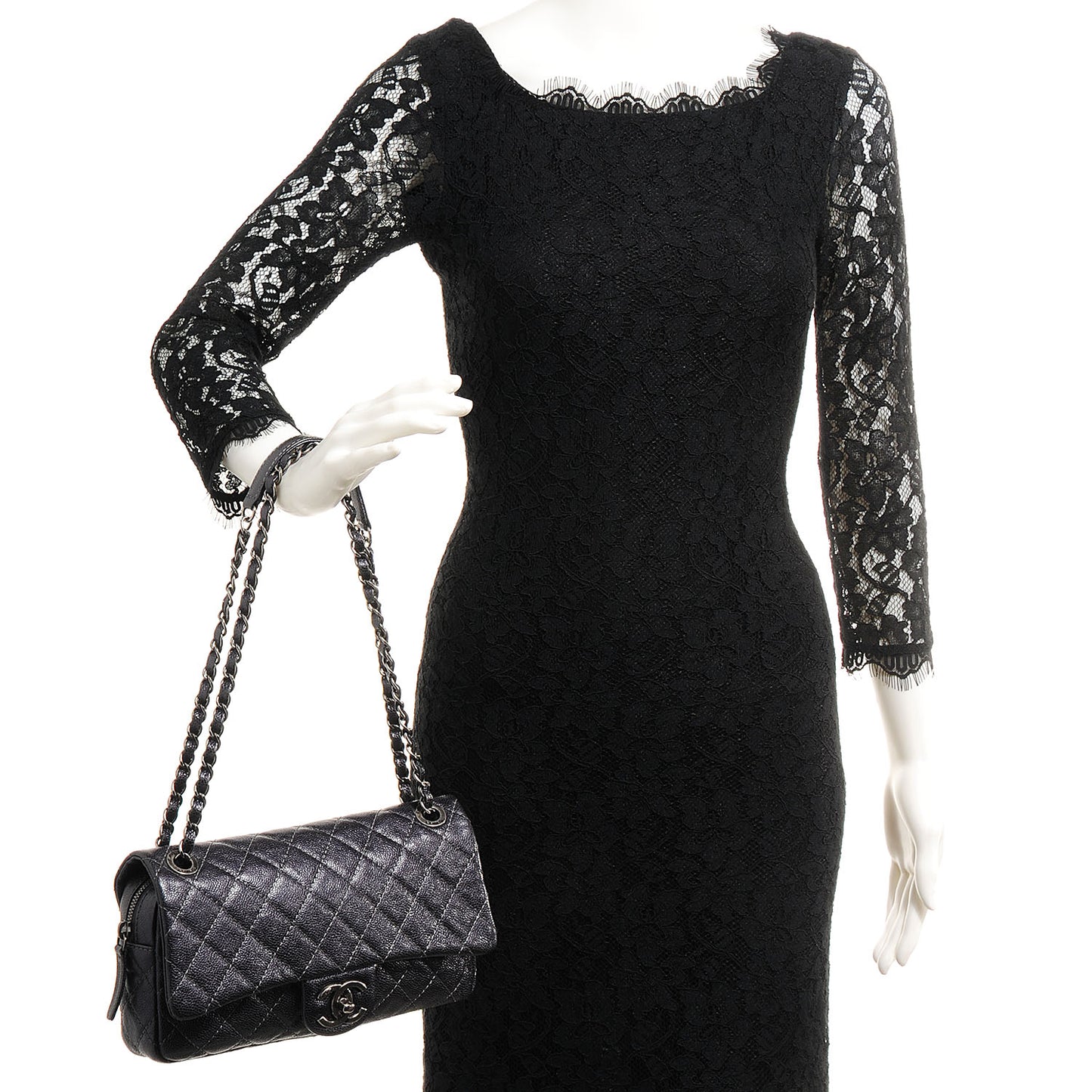Iridescent Caviar Medium Chic Flap Dark Grey