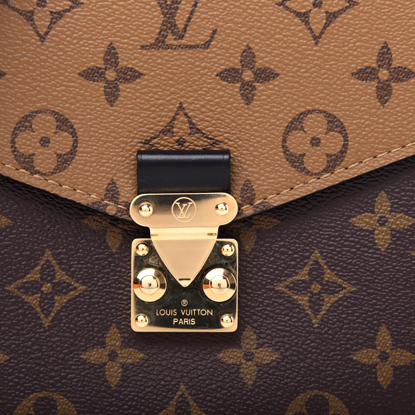 Reverse Monogram Pochette Metis
