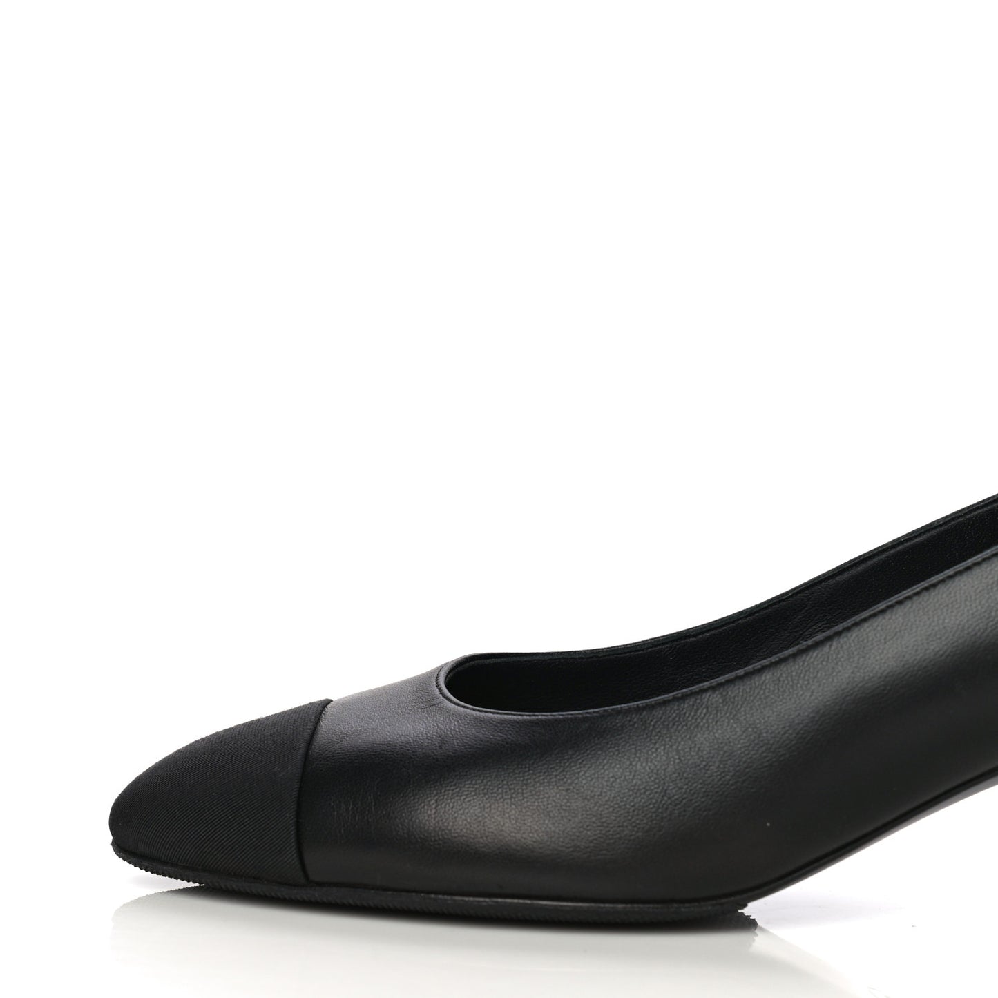 Lambskin Grosgrain Cap Toe Egyptian Amulet CC Pumps 40.5 Black