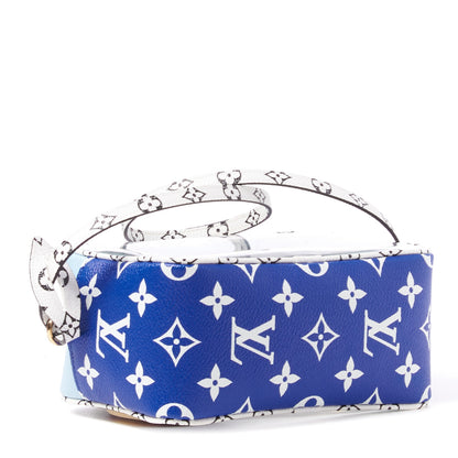 Louis Vuitton Monogram Giant Hawaii Beach Pouch Blue 4 of 8