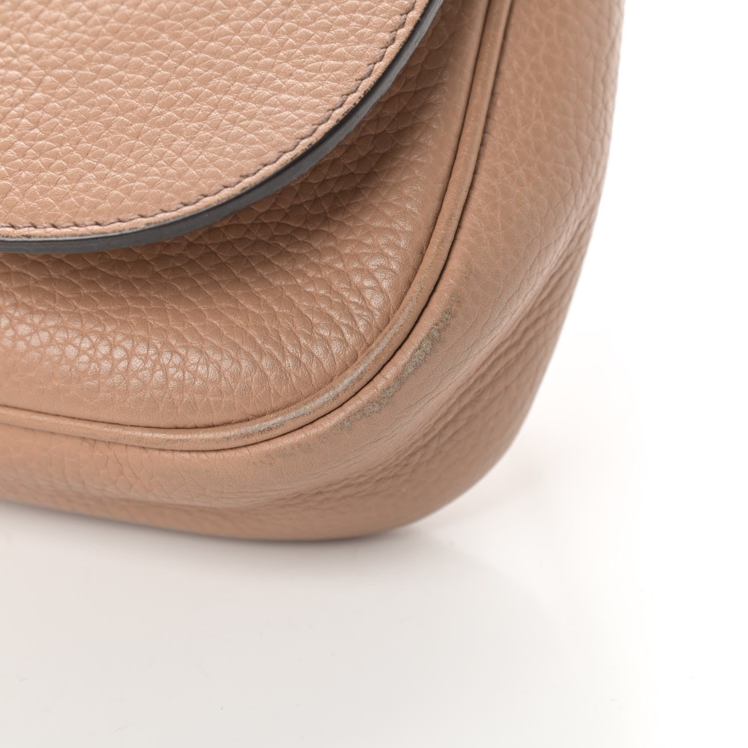 Gucci Pebbled Calfskin Medium Soho Flap Crossbody Camelia 10 of 18
