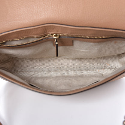 Gucci Pebbled Calfskin Medium Soho Flap Crossbody Camelia 5 of 22