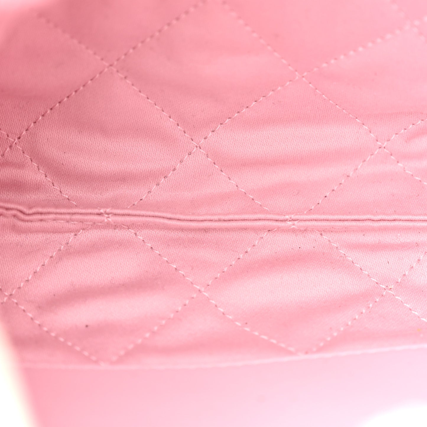 Patent Gradient Calfskin Quilted Mini Chanel 22 White Light Pink