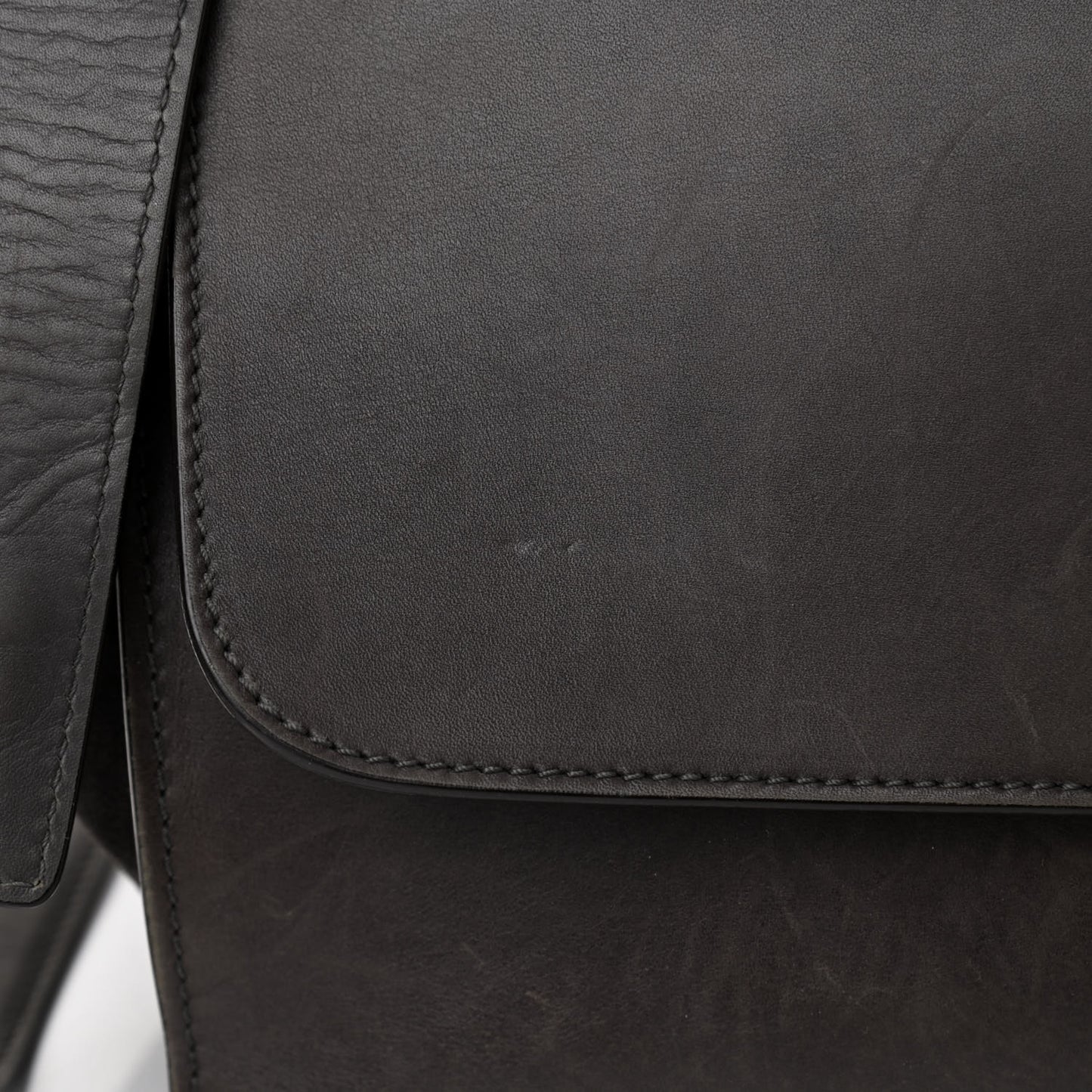 Smooth Calfskin Suede Medium Trapeze Grey