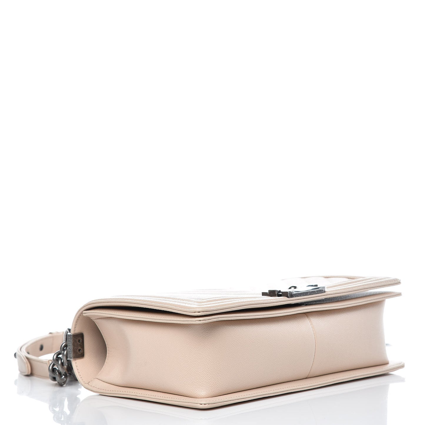 Caviar Chevron Quilted New Medium Boy Flap Light Beige