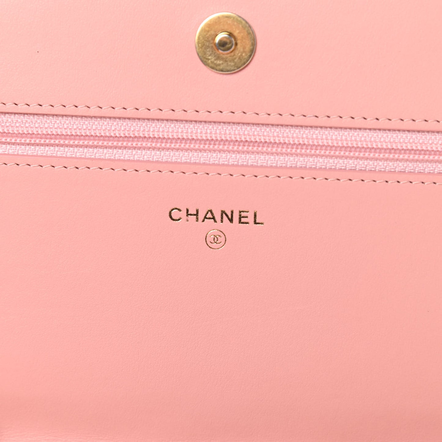 Caviar Quilted Boy Wallet On Chain WOC Light Pink