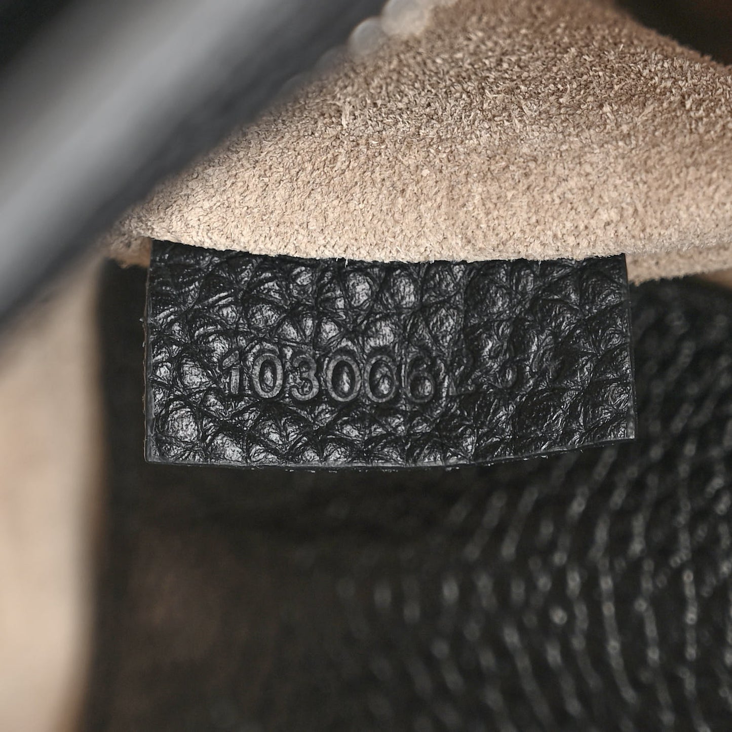 Calfskin Beacon Saddle Bag Black