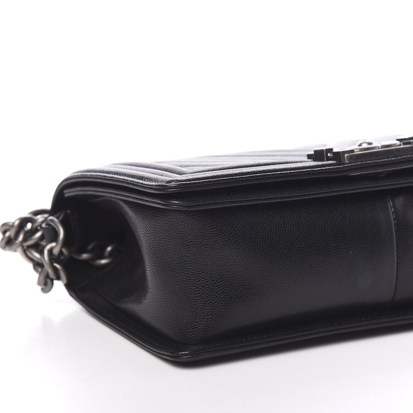 Caviar Chevron Quilted Medium Boy Flap Black