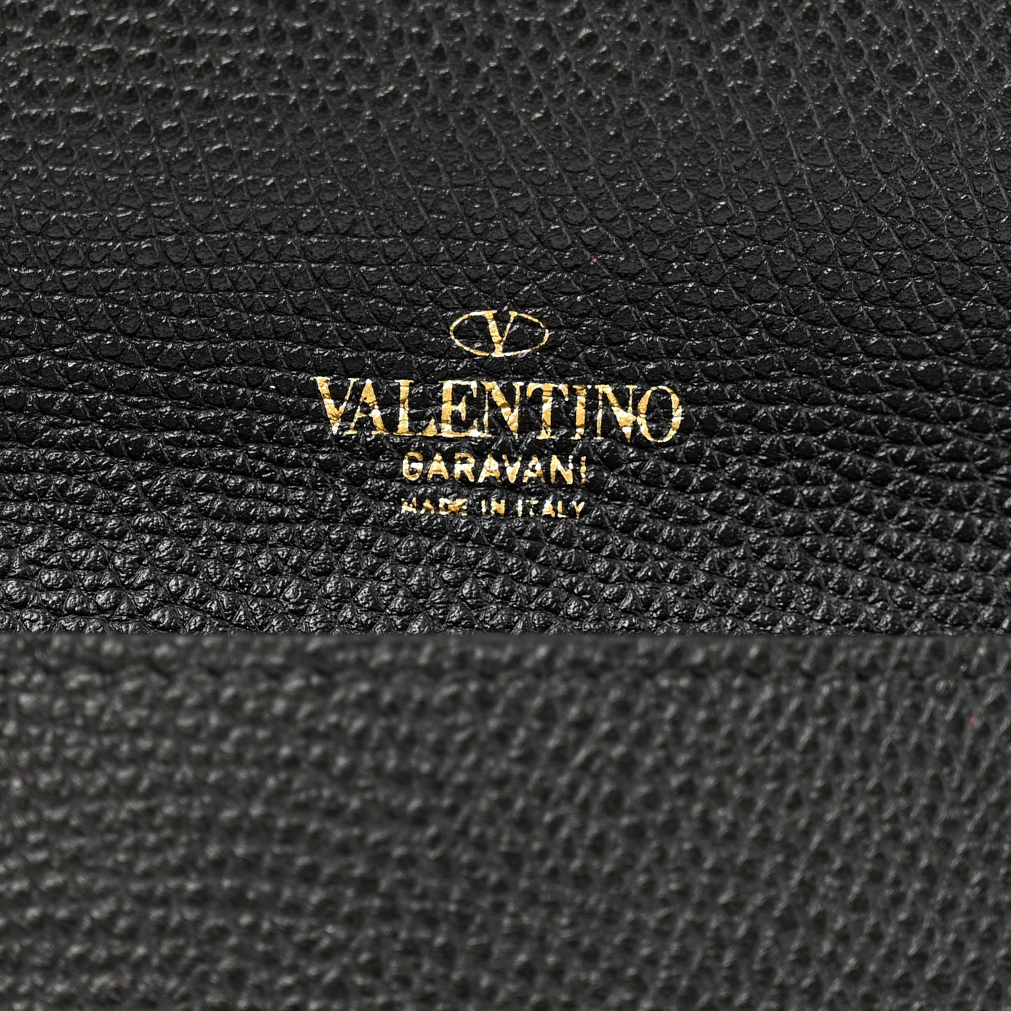 Grainy Calfskin Vlogo Signature Pouch Black