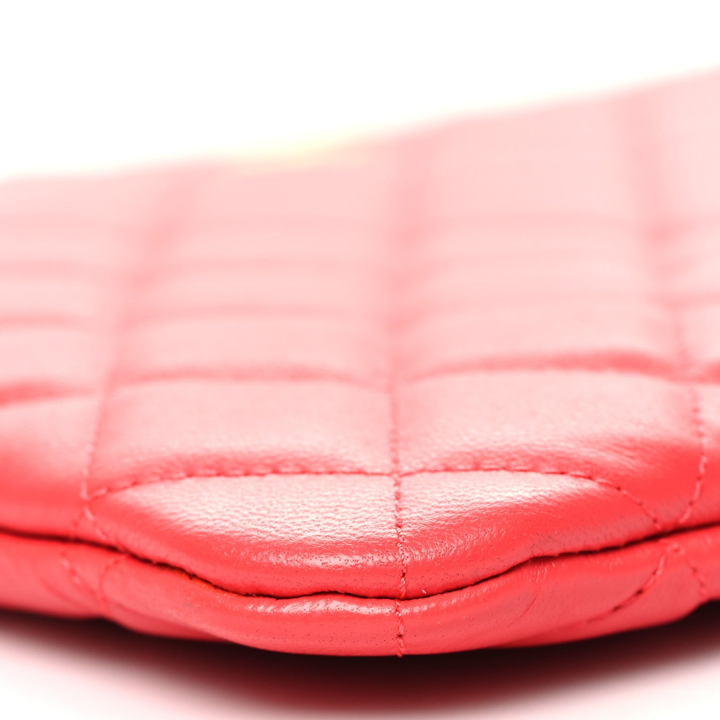 Lambskin Quilted Medium Cosmetic Case Pink
