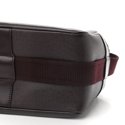 Louis Vuitton Taiga Reporter Messenger Acajou 9 of 14