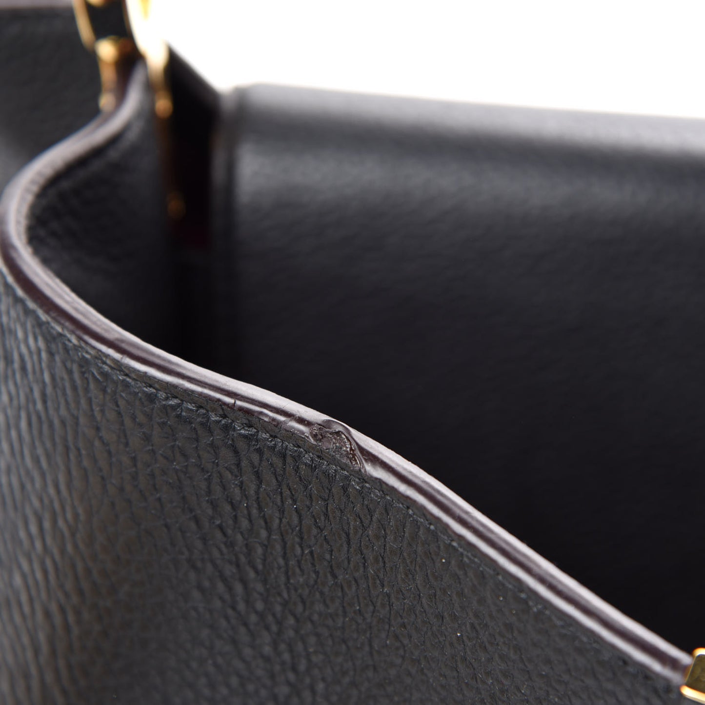 Taurillon Capucines PM Black