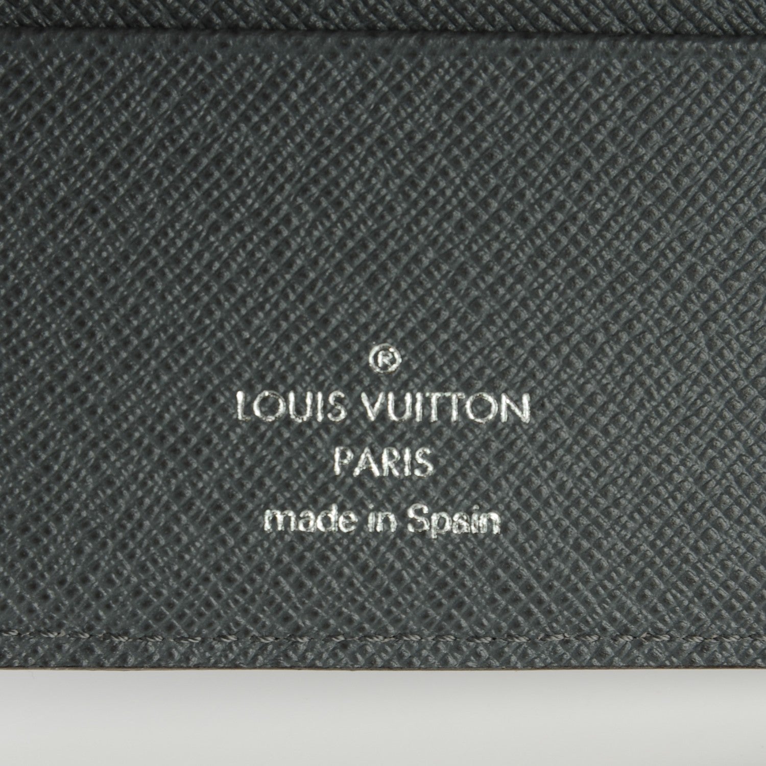 Louis Vuitton Taiga Passport Cover Glacier 6 of 7