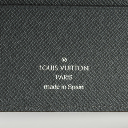 Louis Vuitton Taiga Passport Cover Glacier 6 of 7