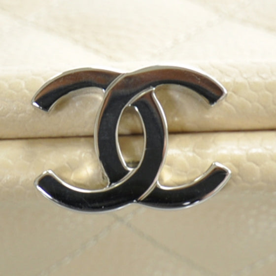 Caviar Quilted Timeless Clutch Beige Clair