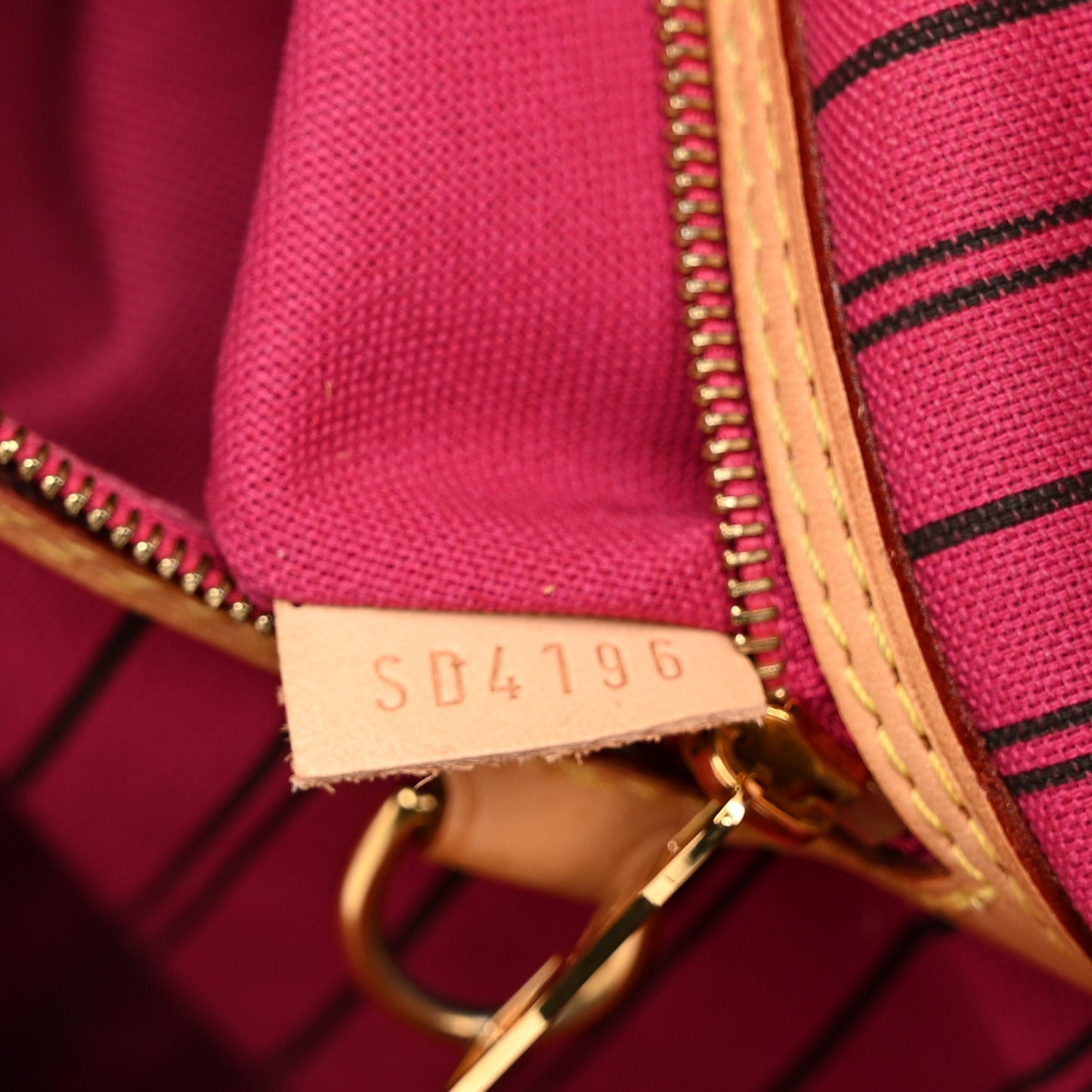 Monogram Delightful MM Pivoine
