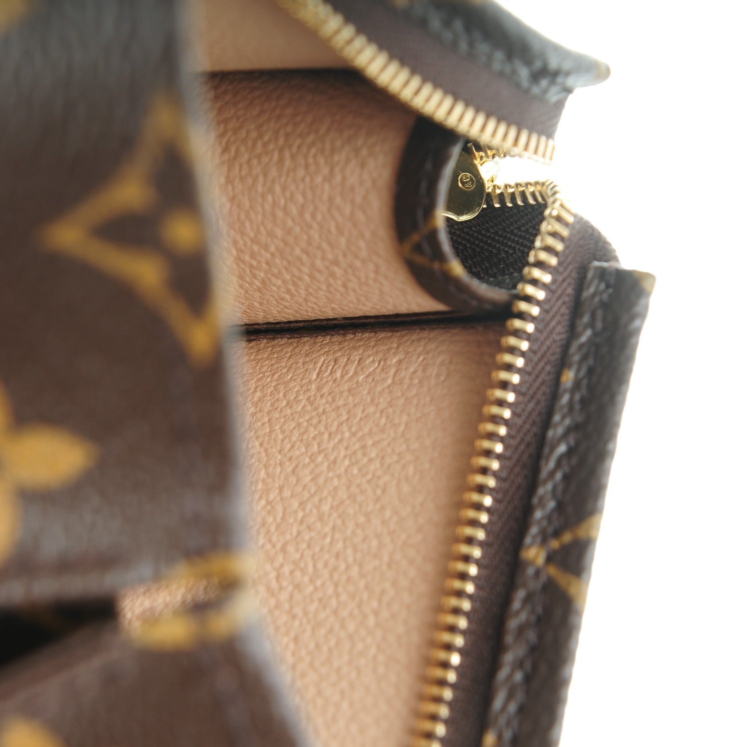 Louis Vuitton Monogram Toiletry Pouch 15 7 of 7