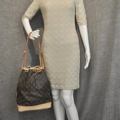 Louis Vuitton Monogram Noe 2 of 8