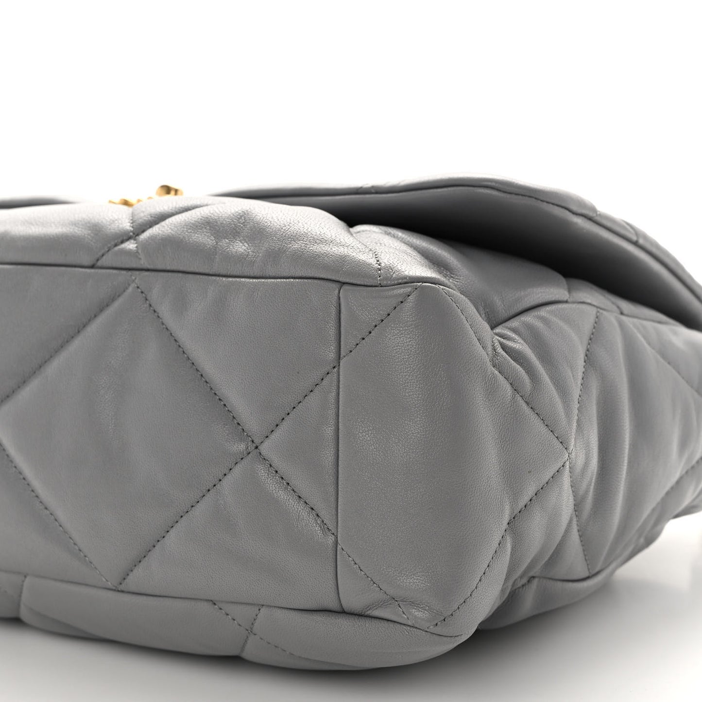 Lambskin Quilted Maxi Chanel 19 Flap Grey